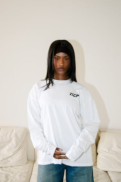 The Longsleeve - “Steden schuilen niet wanneer het regent.”