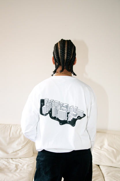 The Longsleeve - “Steden schuilen niet wanneer het regent.”